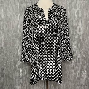 Anne Klein signature split neck top